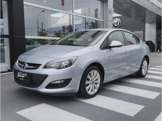 Opel Astra J 1.4 Enjoy 