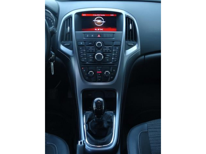 Opel Astra J 1.6 Enjoy 