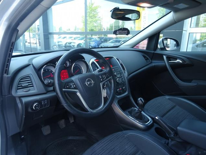 Opel Astra J 1.6 Enjoy 