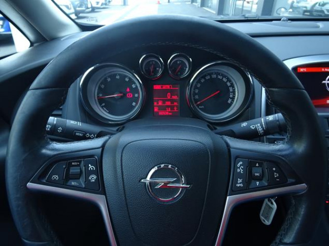 Opel Astra J 1.6 Enjoy 