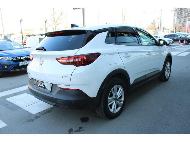 Opel Grandland X 1.5 HDI Business AUT 