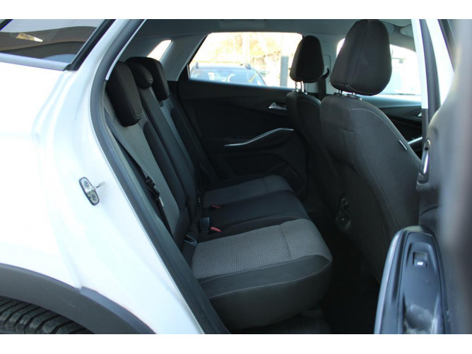 Opel Grandland X 1.5 HDI Business AUT 