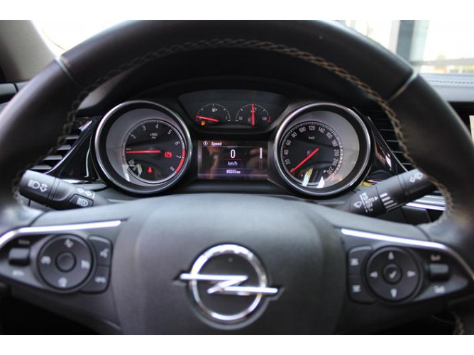 Opel Insignia 1.5 
