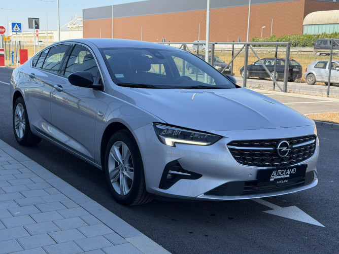 Opel Insignia BUSINESS 2.0 A8 