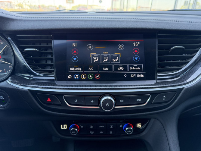 Opel Insignia BUSINESS 2.0 A8 