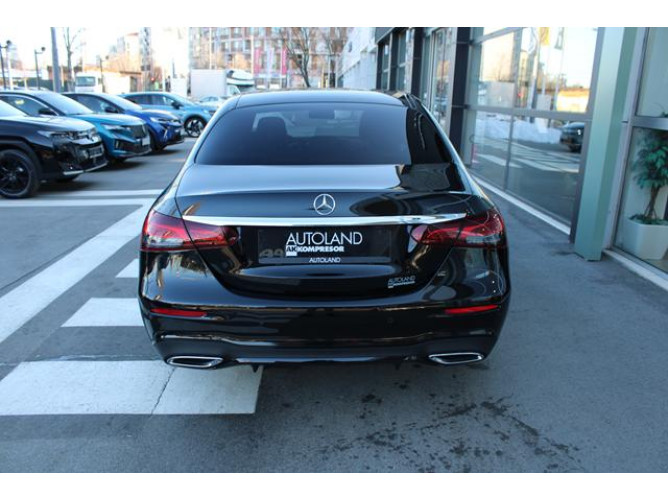 Mercedes Benz E 220 Hybrid 4 MATIC 
