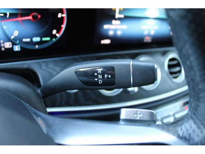 Mercedes Benz E 220 Hybrid 4 MATIC 