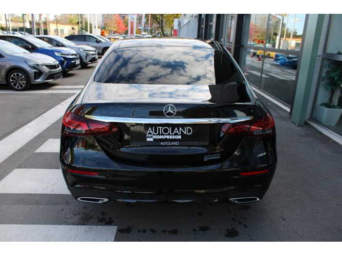 Mercedes Benz E220 D Hybrid 4MATIC 