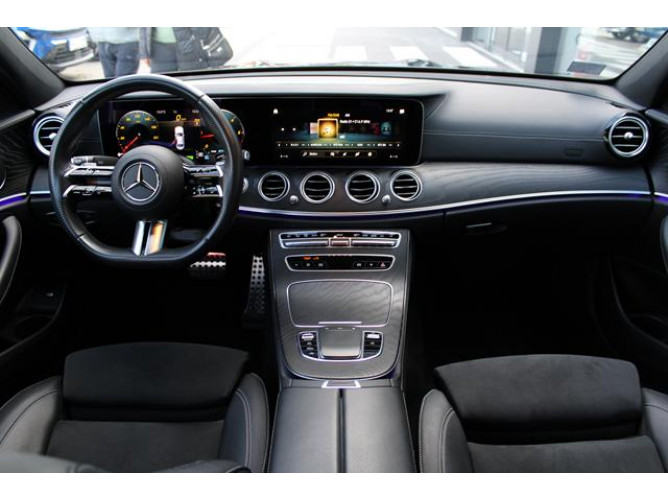 Mercedes Benz E220 D Hybrid 4MATIC 