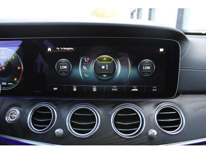 Mercedes Benz E220 D Hybrid 4MATIC 