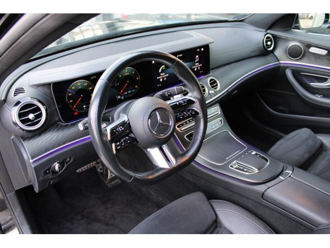 Mercedes Benz E 220 2.0 D HYB. 4MATIC 
