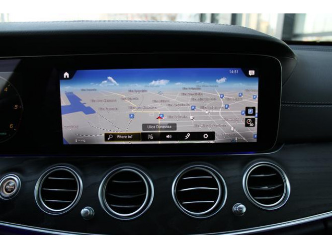 Mercedes Benz E 220 2.0 D HYB. 4MATIC 