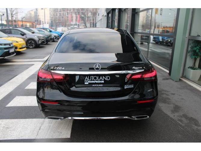 Mercedes Benz E 220 Hybrid 4 MATIC 