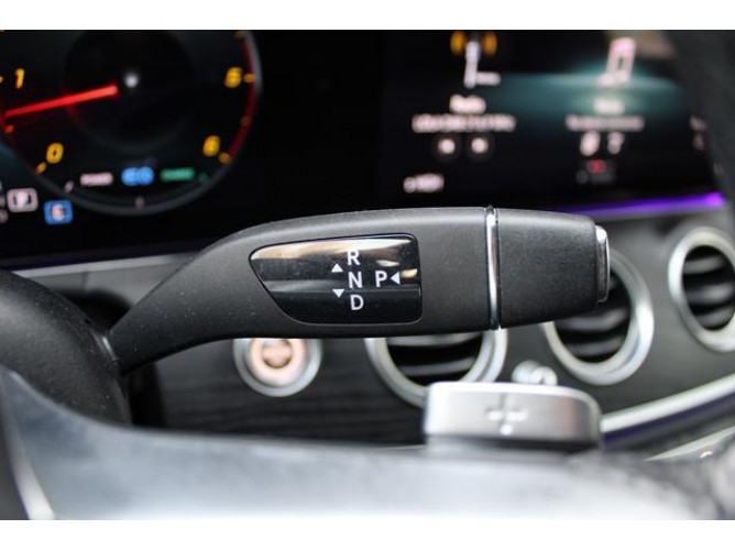 Mercedes Benz E 220 Hybrid 4 MATIC 