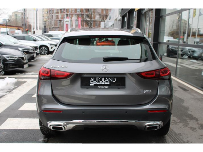 Mercedes Benz GLA 180 