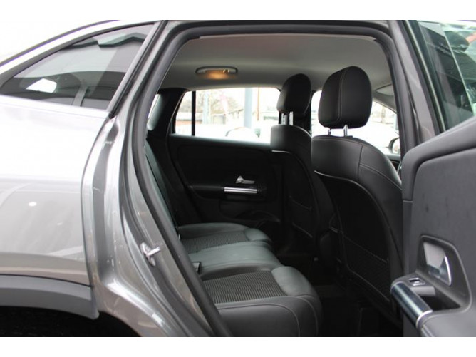Mercedes Benz GLA 180 