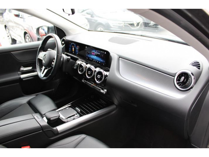 Mercedes Benz GLA 180 
