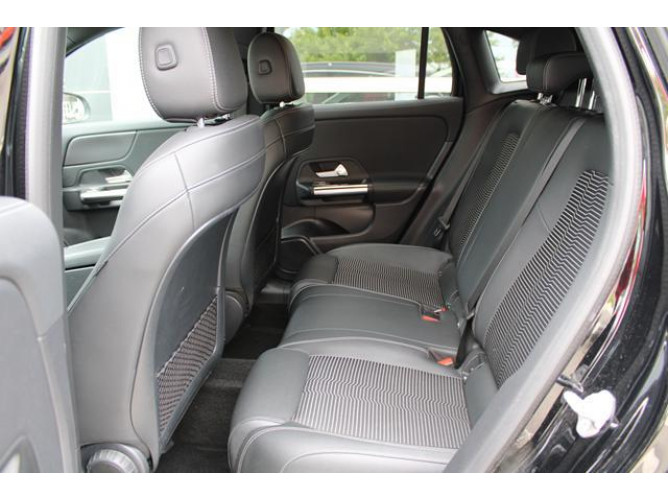 Mercedes Benz GLA 200 1.3 AUT 