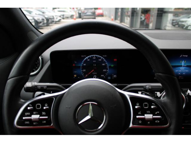 Mercedes Benz GLA 200 1.3 AUT 