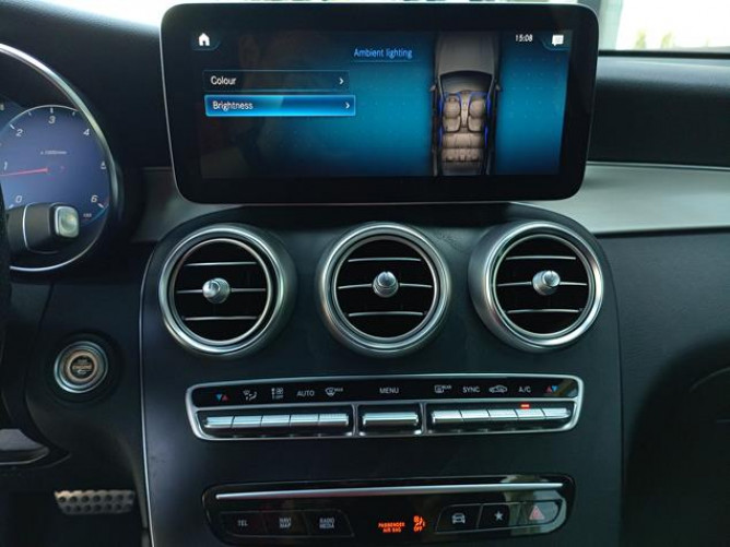 Mercedes Benz GLC 220 D 4MATIC 