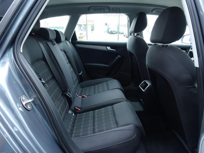 Audi A4 AVANT 2.0 TDI 
