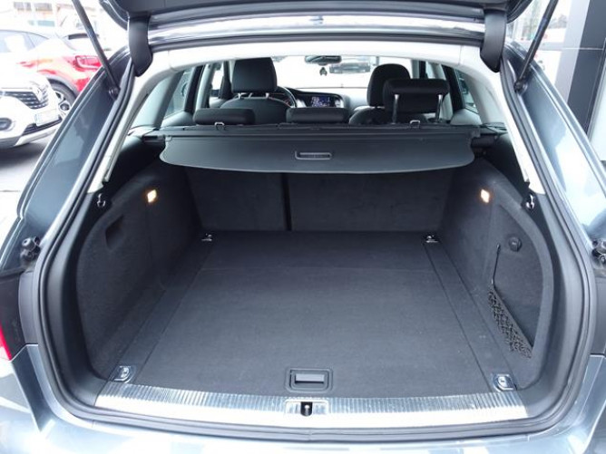 Audi A4 AVANT 2.0 TDI 