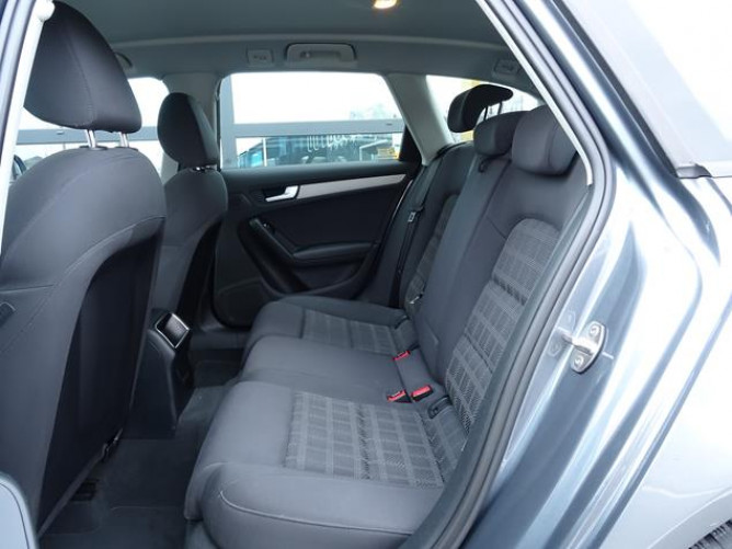 Audi A4 AVANT 2.0 TDI 