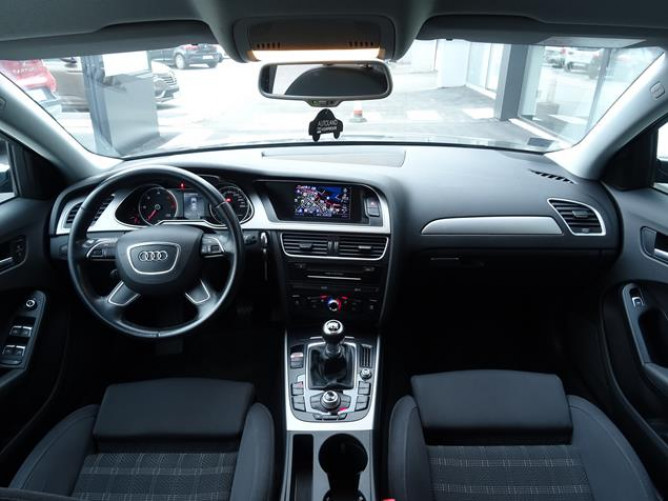 Audi A4 AVANT 2.0 TDI 