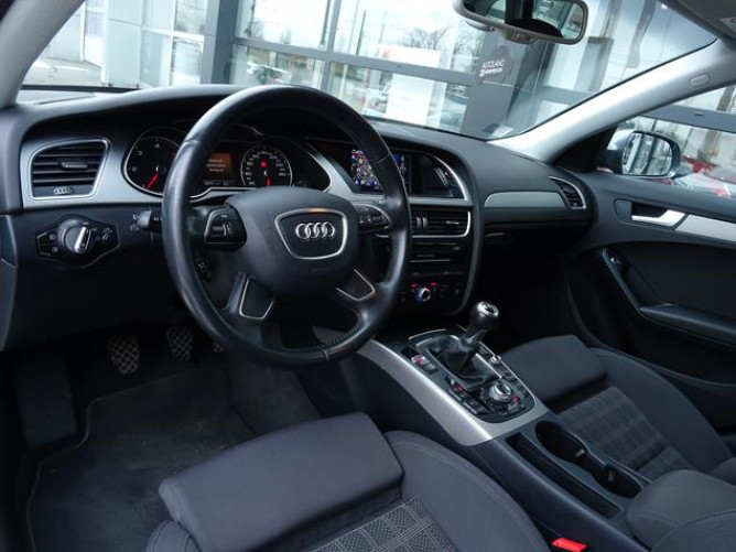 Audi A4 AVANT 2.0 TDI 