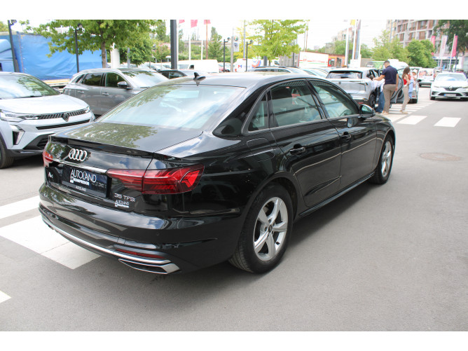 Audi A4 35 TFSI Hybrid 