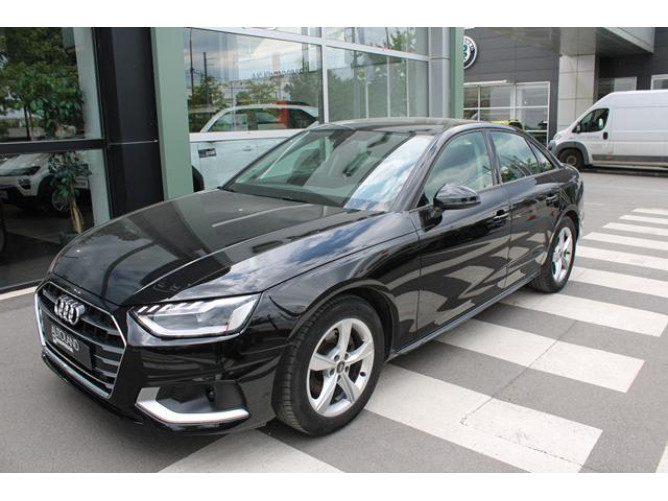 Audi A4 35 TFSI Hybrid 
