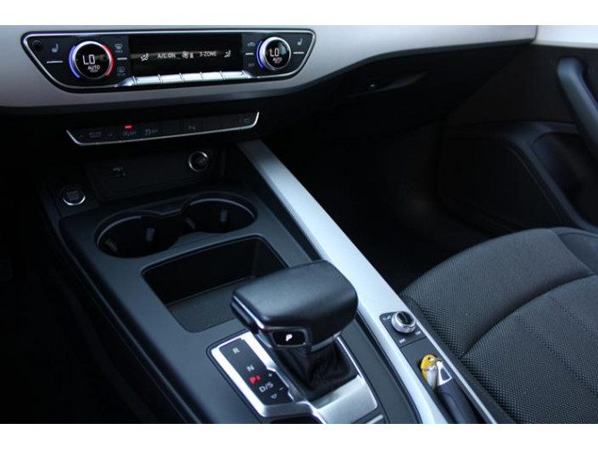Audi A4 2.0 TFSI Hybrid 