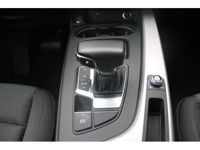 Audi A4 2.0 TFSI Hybrid 