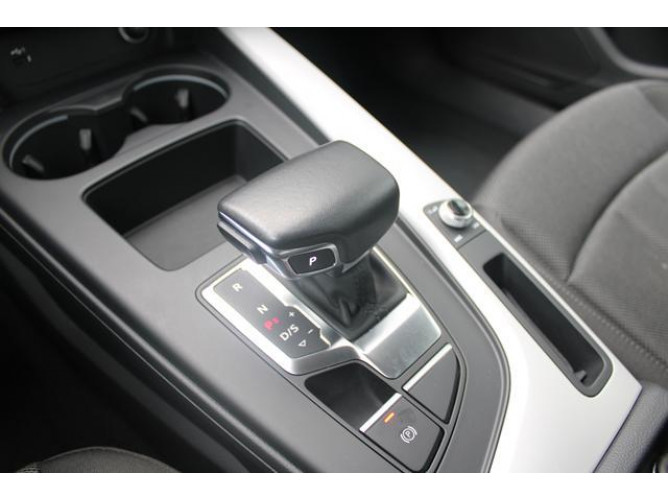 Audi A4 2.0 TFSI Hybrid 