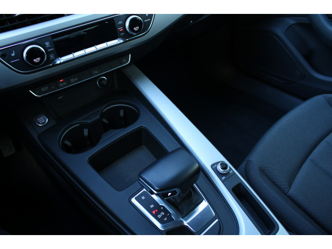 Audi A4 2.0 TFSI Hybrid 