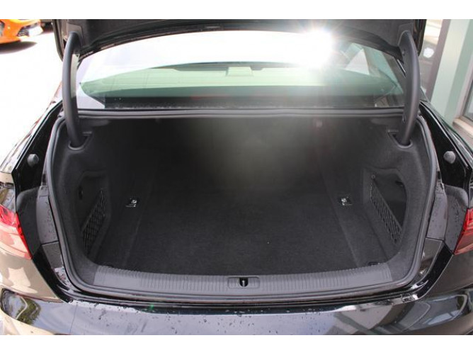 Audi A4 2.0 TFSI Hybrid 
