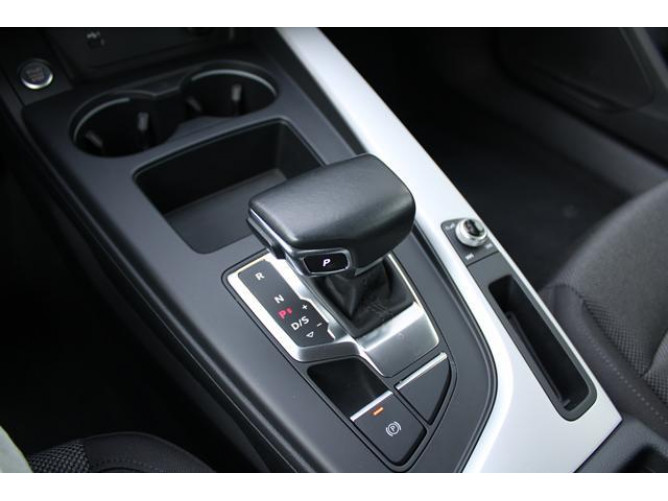 Audi A4 2.0 TFSI Hybrid 
