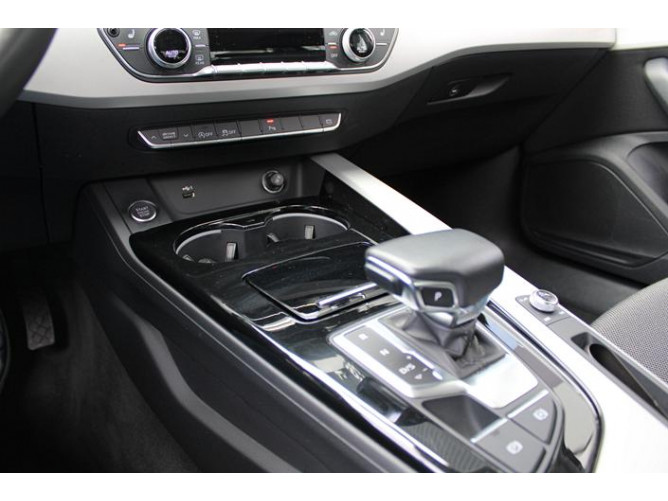 Audi A4 2.0 TFSI Hybrid 
