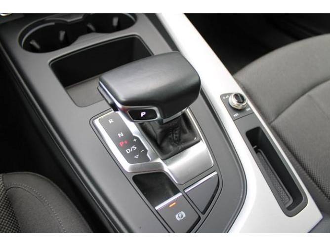 Audi A4 2.0 TFSI Hybrid 