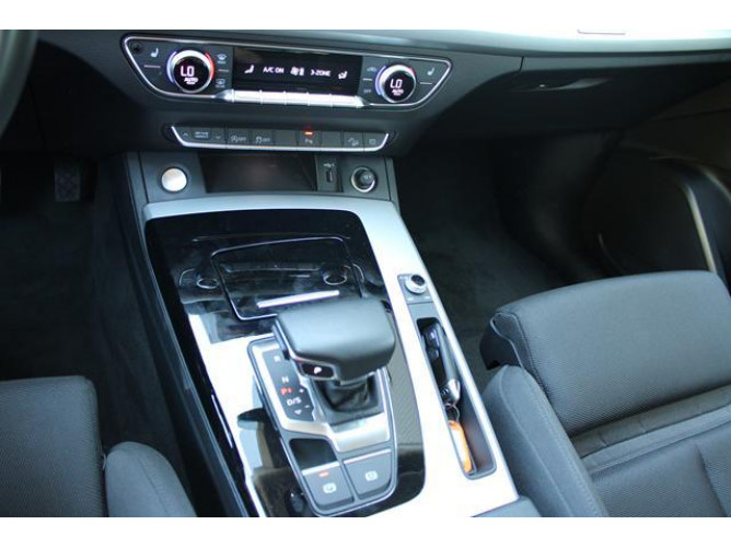 Audi Q5 2.0 TDI HYB. QUATTRO 