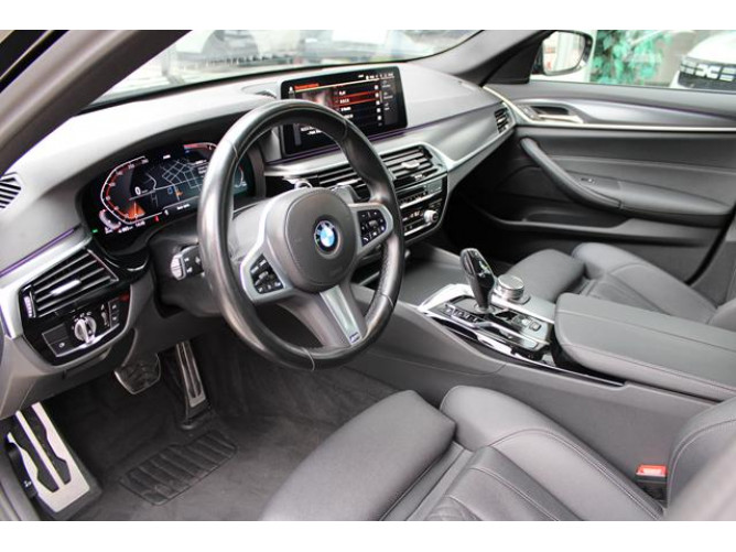 BMW 520 2.0D XDRIVE 