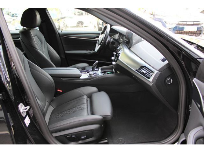 BMW 520 2.0D XDRIVE 