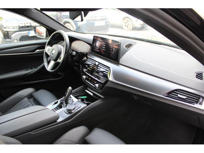 BMW 520 2.0D XDRIVE 