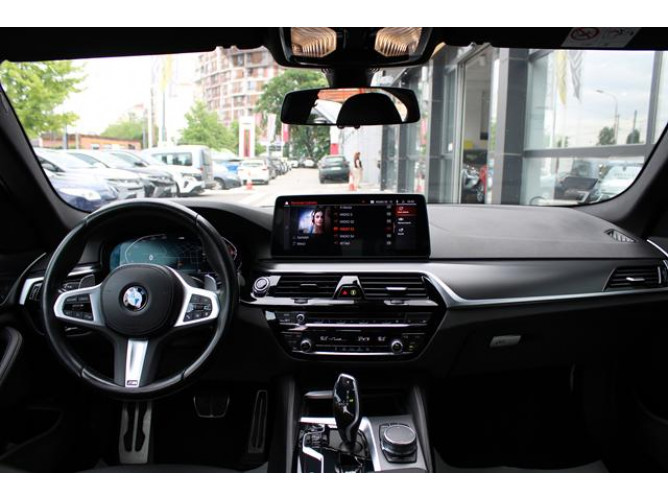 BMW 520 2.0D XDRIVE 