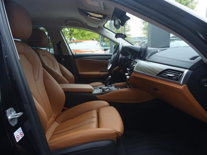 BMW 520 XDrive Luxury 