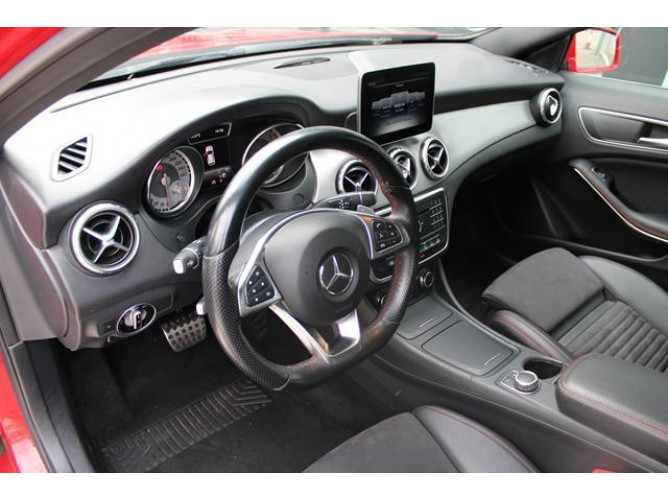 Mercedes Benz GLA 200 2.2D 4MATIC 