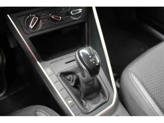 Volkswagen Polo 1.0 TSI DSG 