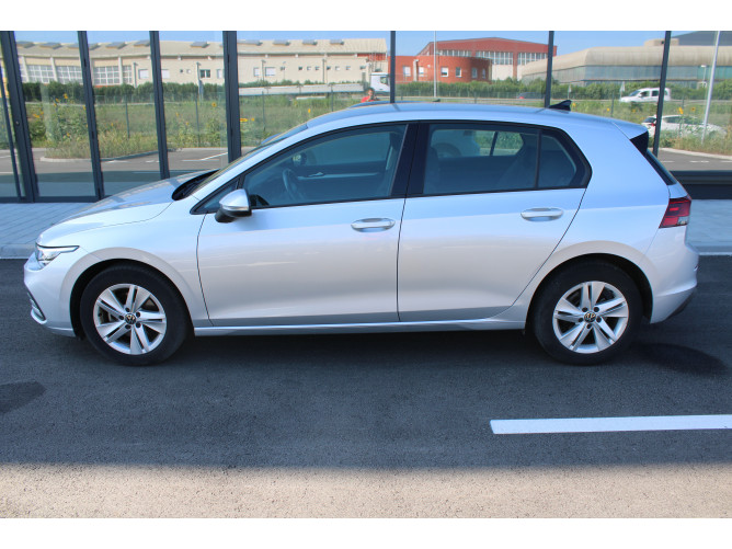 Volkswagen Golf 8 2.0 TDI DSG Life 