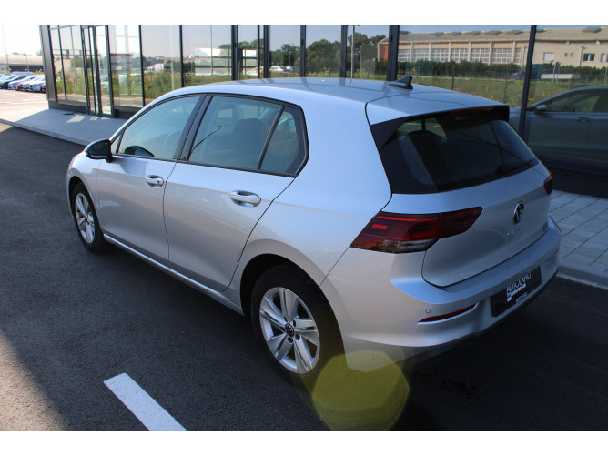 Volkswagen Golf 8 2.0 TDI DSG Life 