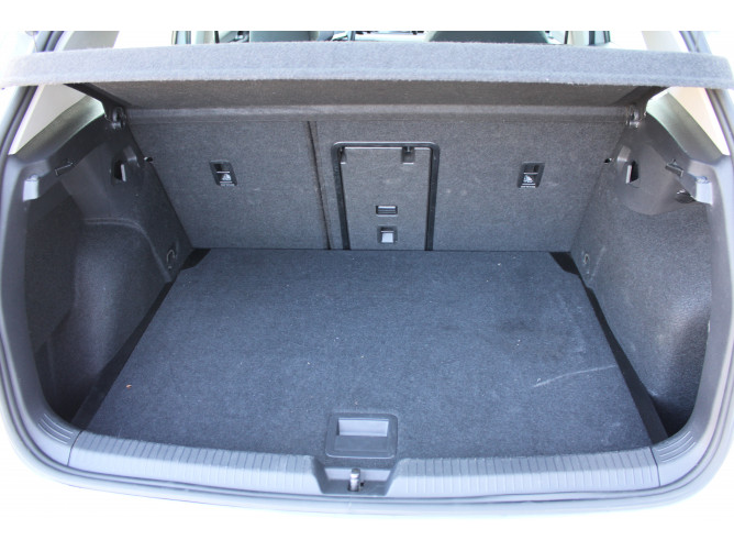 Volkswagen Golf 8 2.0 TDI DSG Life 